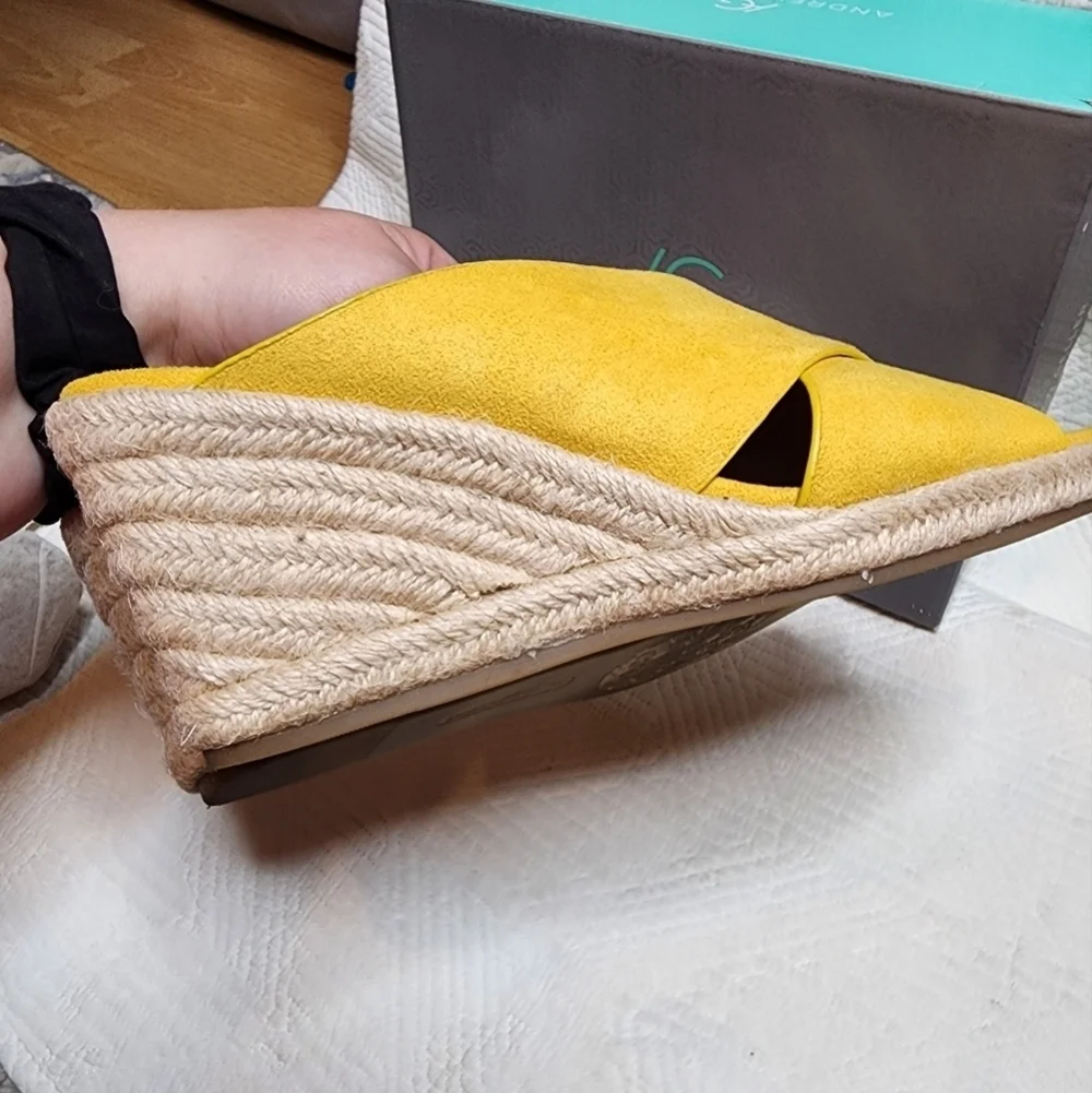 Andrew Geller Kimber Espadrille Wedge Sandal. Yellow faux suede.  Size 9.